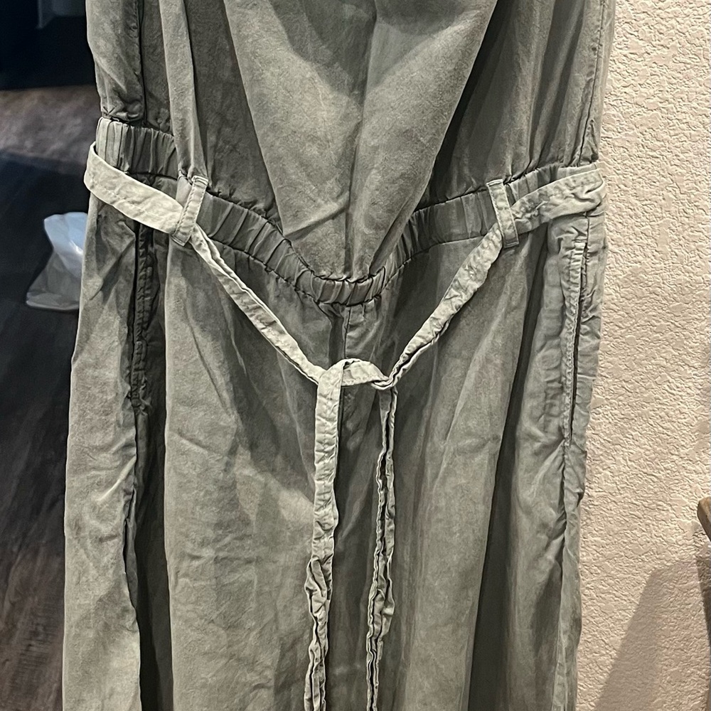 Cloth & Stone Charcoal Tie-Waist Dress